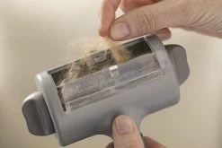 FURminator-Rolle Mit Einem Behälter Zum Reinigen Der Haare -Haustier Förderung ger pl FURminator Rolle mit einem Behalter zum Reinigen der Haare 14436 1